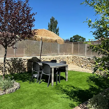 Casitas De Cerezo * Cerezo de Abajo